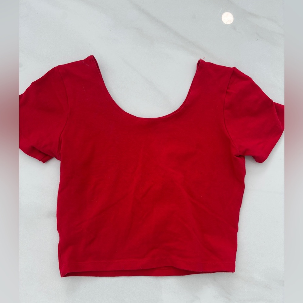 Women’s Red Scoop Neck Crop Top